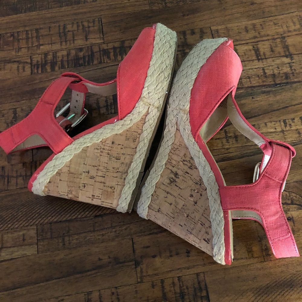 Antonio Melani wedges